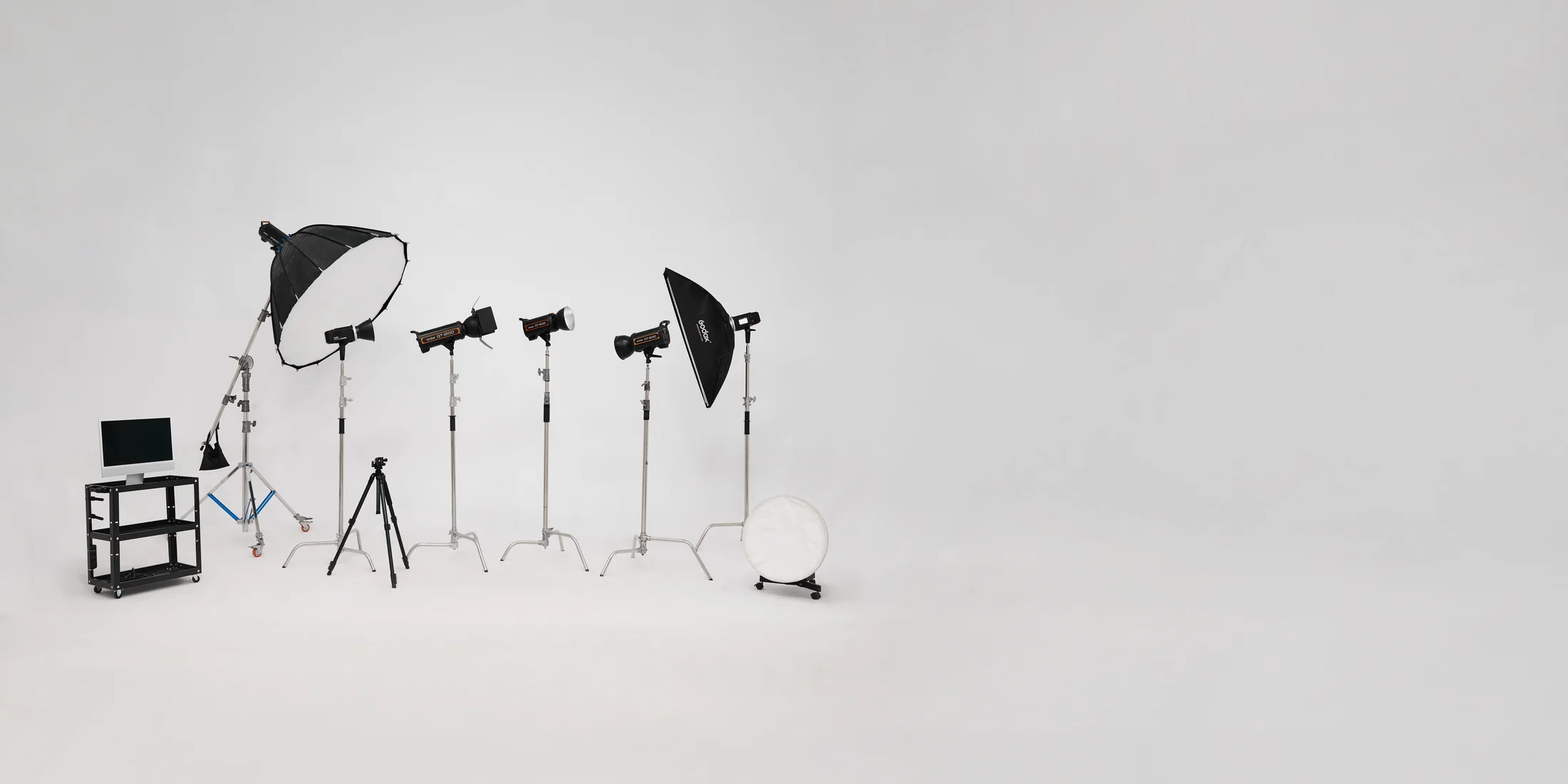 Leici Studio lighting and cyclorama space